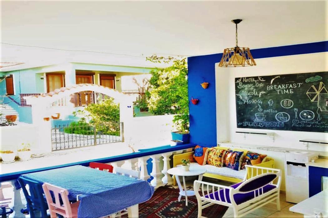 Beyaz Ev Hotel Alaçatı Esterno foto